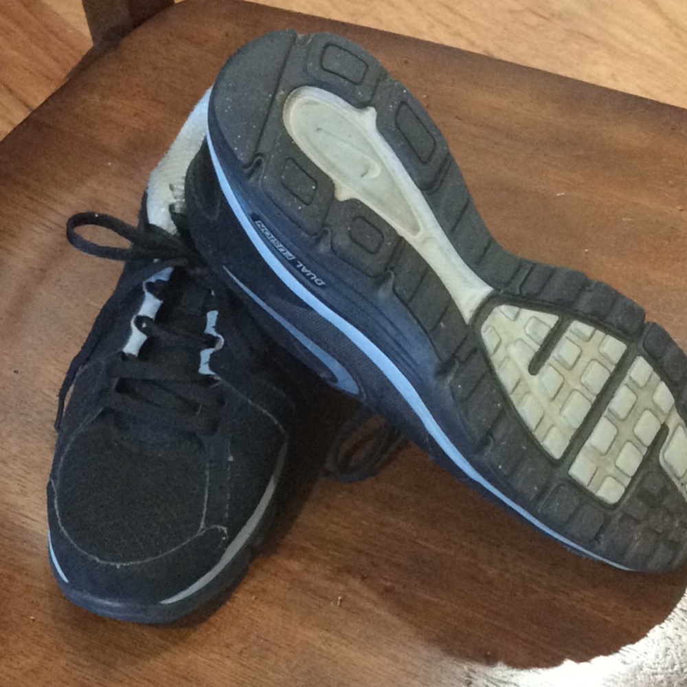 Nike Sneakers - Picture 3 of 8